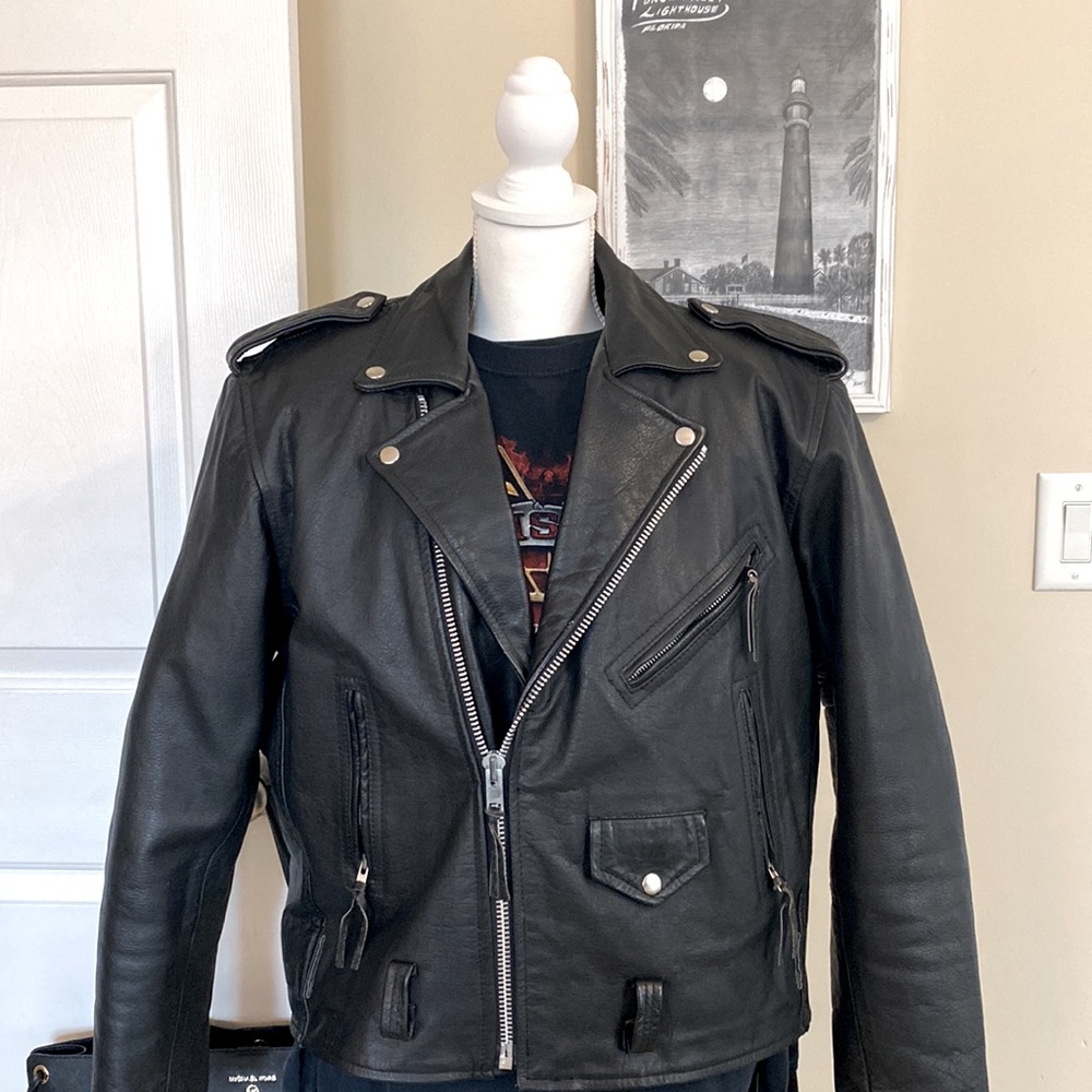 Vintage Force Men’s 100% Genuine Leather Moto Jacket. Great Condition. 🏍️